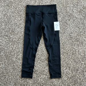 Black pocket light n tight Hi-Rise leggings